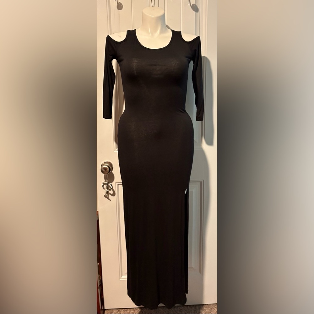 Monteau Black Cold Shoulder Long Sleeve Dress